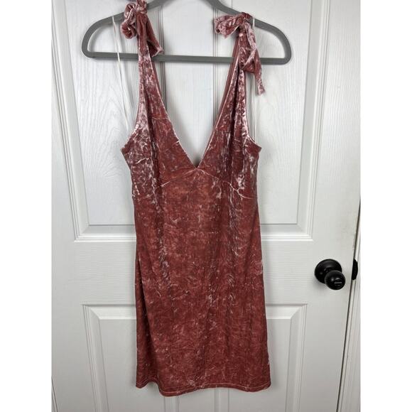 Pink Crushed Velvet Mini Dress Tie Shoulder V-Neck Size 6 Stretchy Y2K Party - Picture 6 of 6